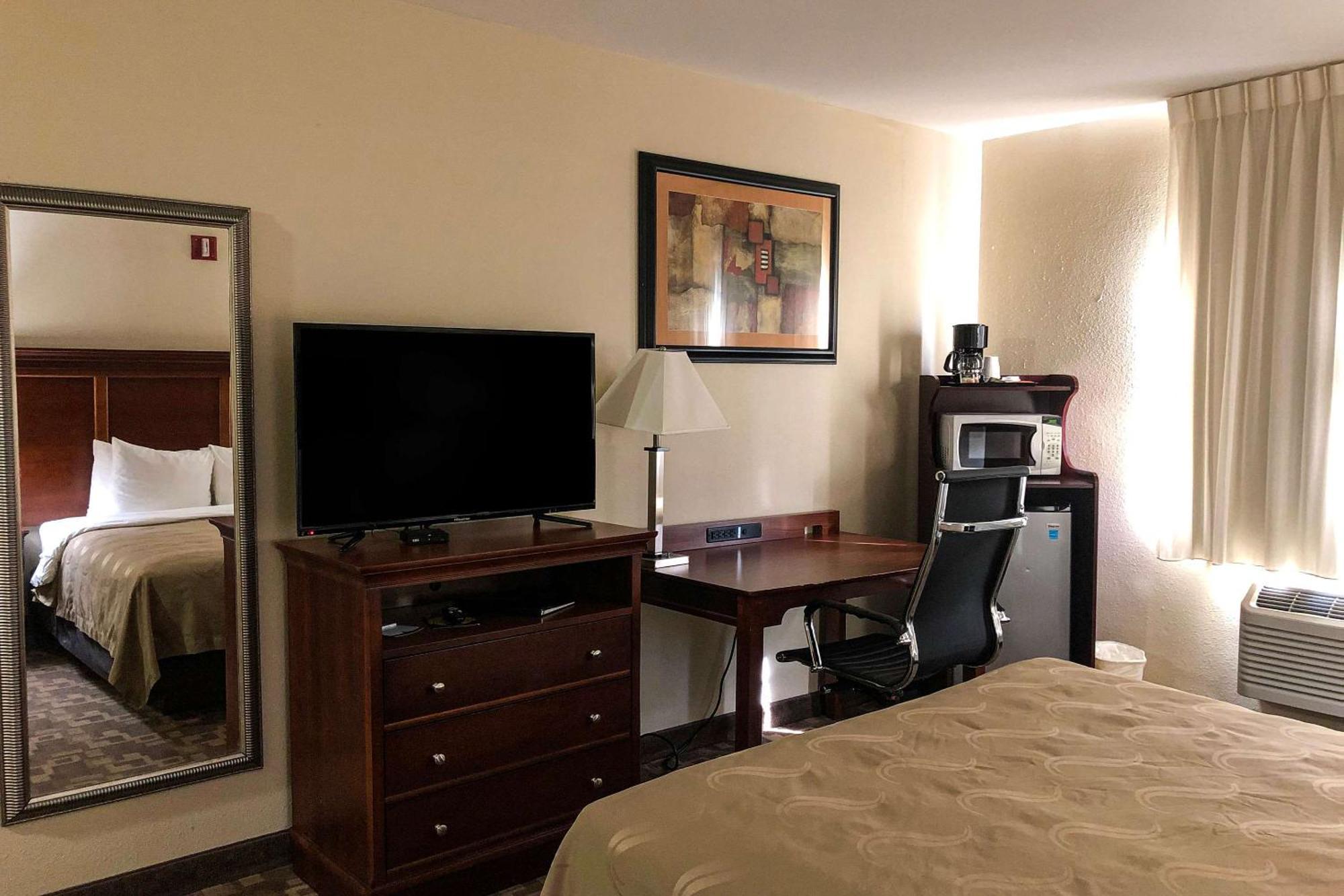Quality Inn I-70 At Wanamaker Topeka Eksteriør bilde