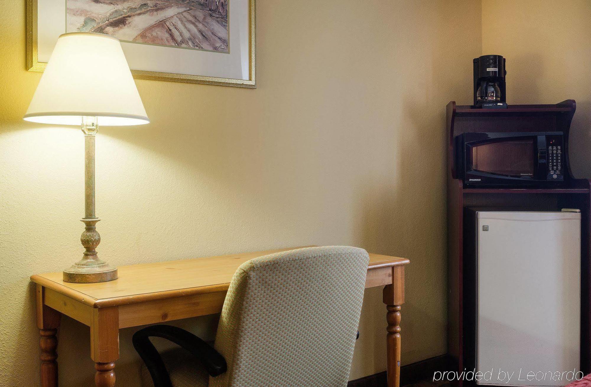 Quality Inn I-70 At Wanamaker Topeka Eksteriør bilde