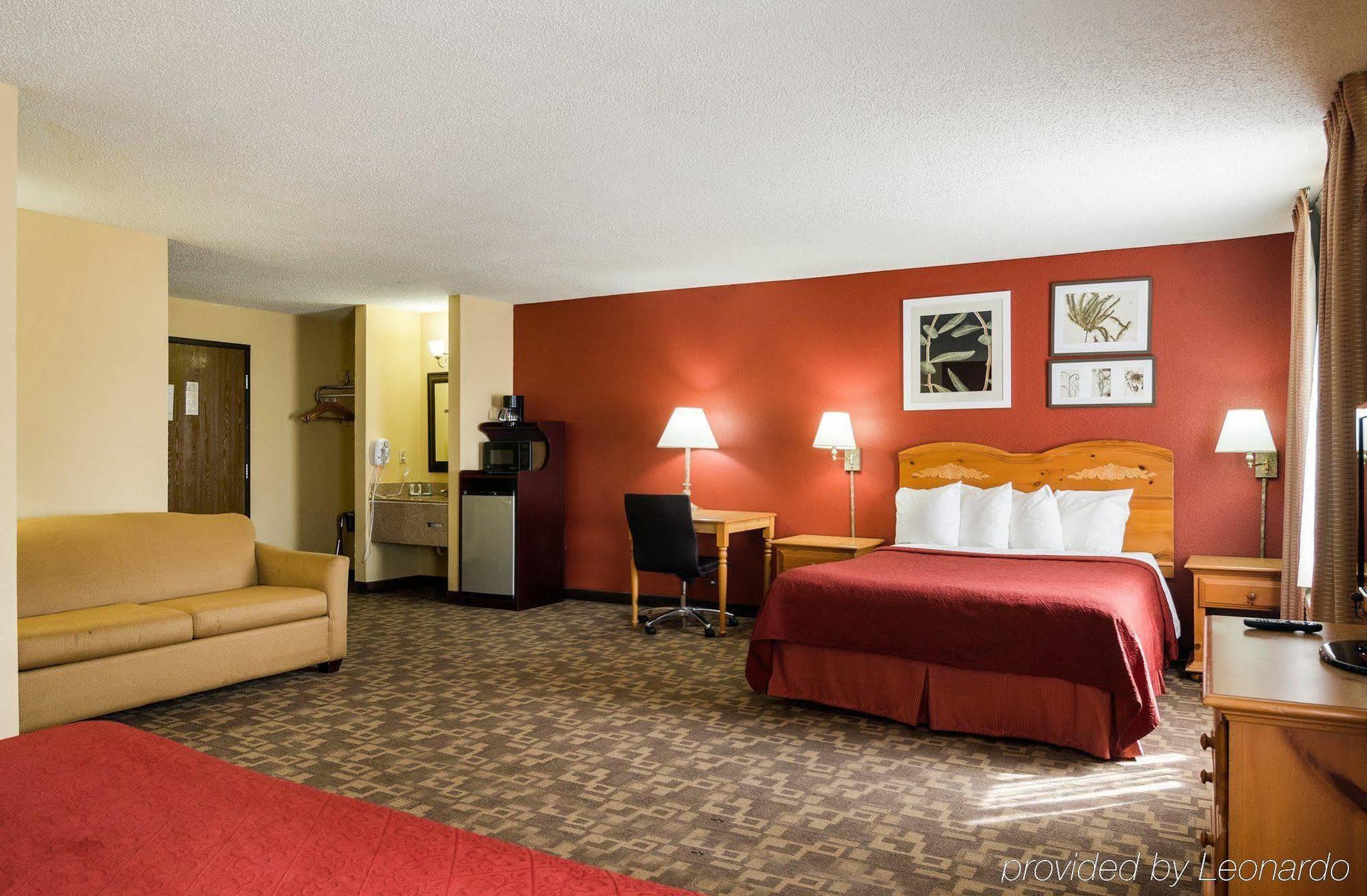 Quality Inn I-70 At Wanamaker Topeka Eksteriør bilde